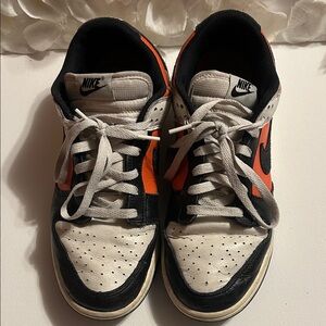 Nike Men's Black, White, and Orange Sneakers